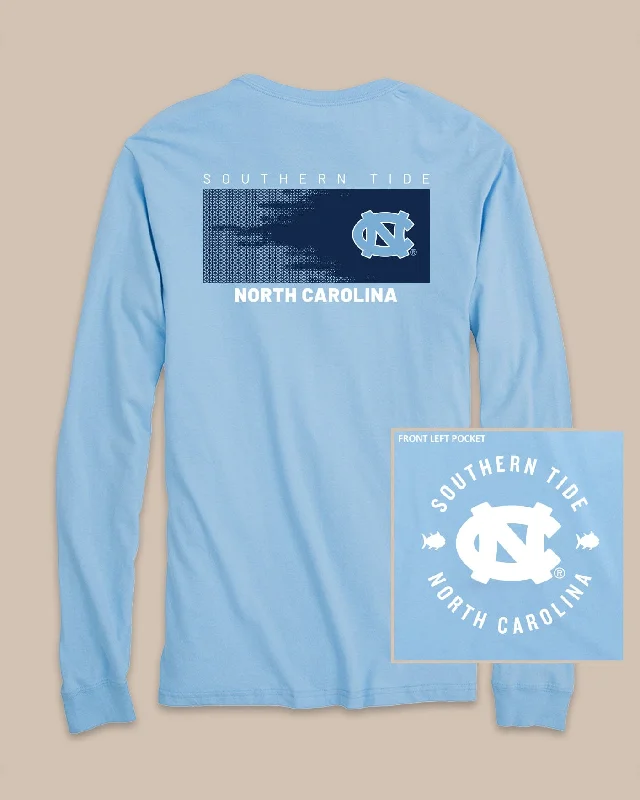 men's crewneck t-shirts -UNC Tar Heels Gameday Hexagon Gradient T-Shirt